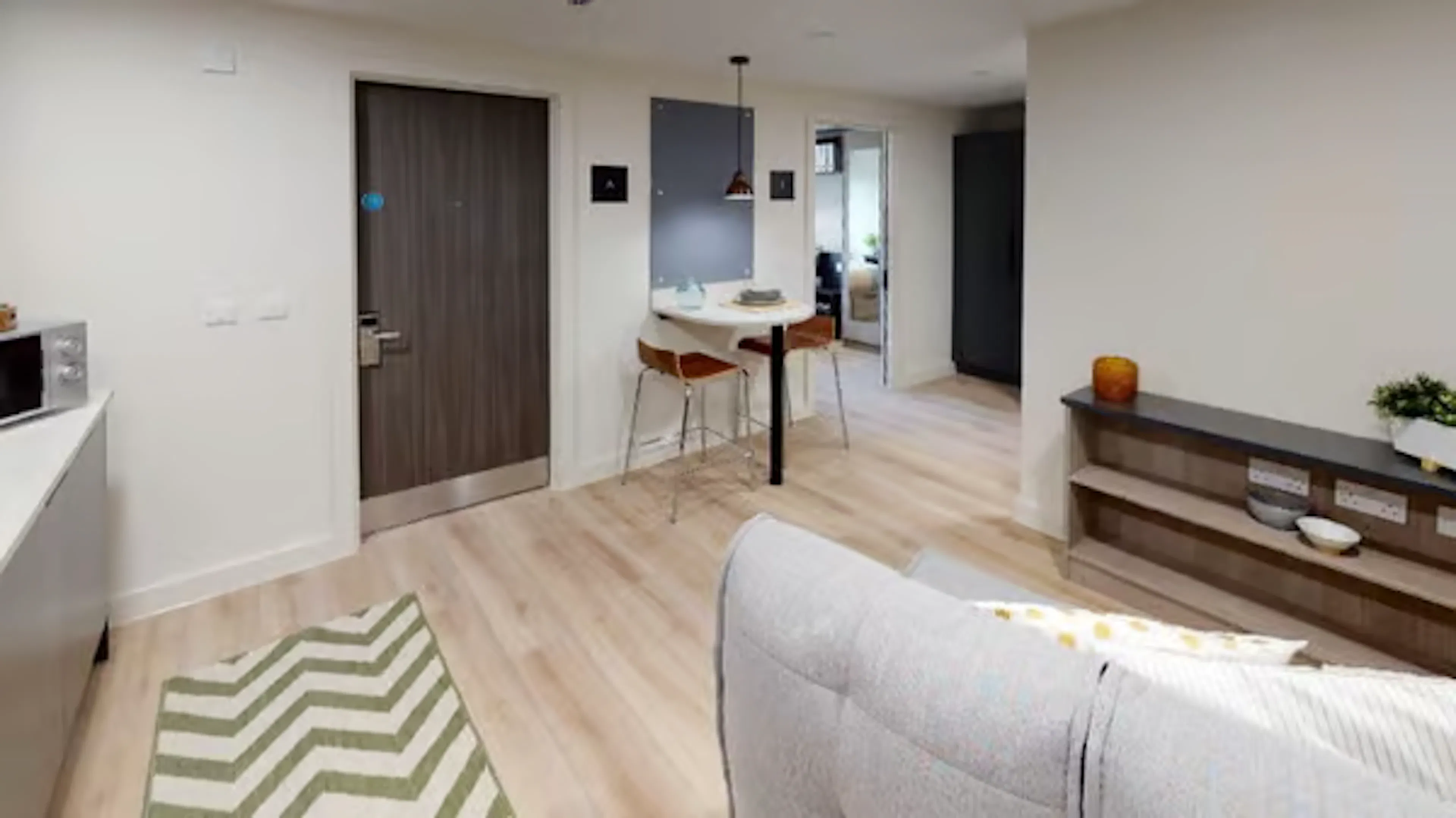 2 Bedroom Apartment ROOM 2