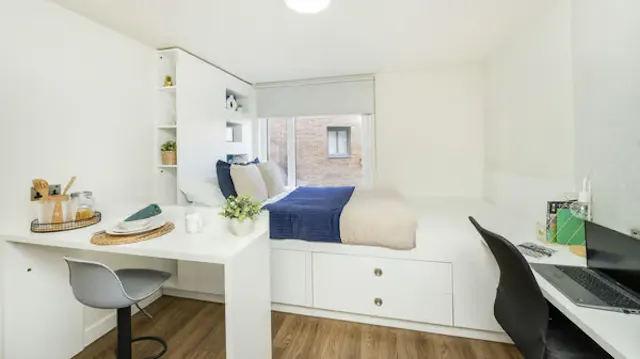 Studio Plus Fourth Floor room image 1