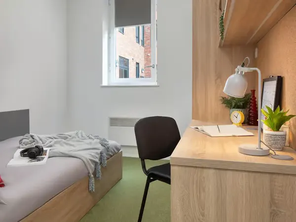 Standard Ensuite room image 1