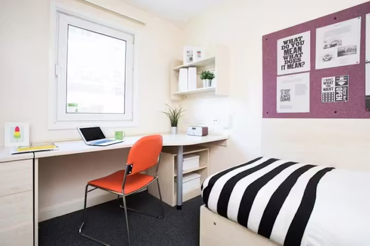 st-martins-house-leicester-Classic Ensuite-1