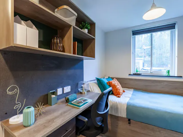 Premium Ensuite room image 1