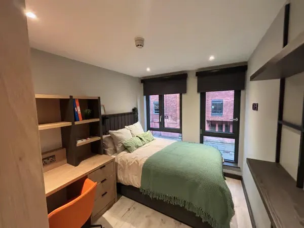 Modern Classic Ensuite ROOM 2