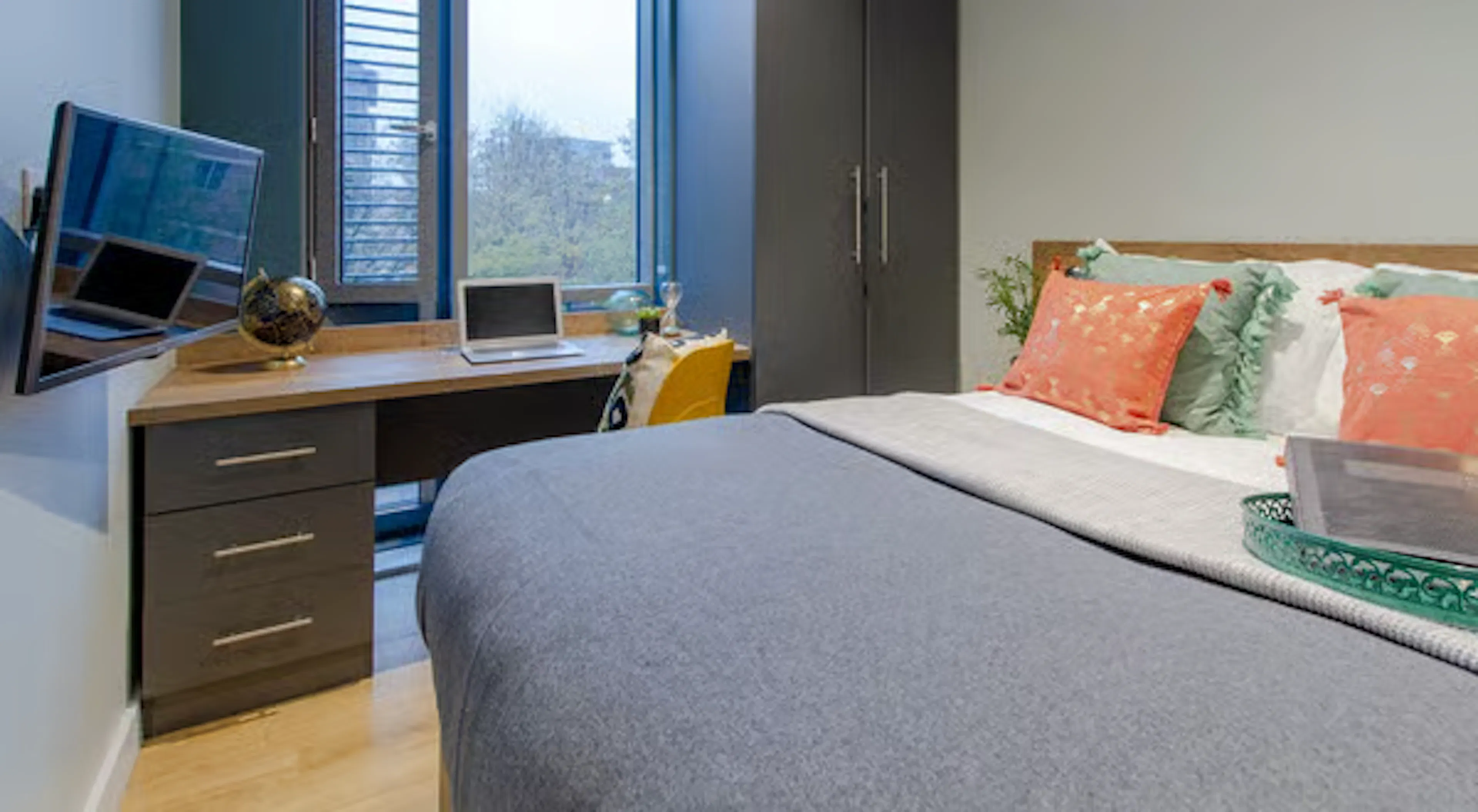 2 Bed Apartment ROOM 1
