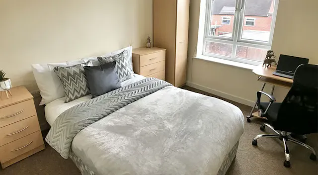 2 Bed Apartment Ensuite Room room image 1