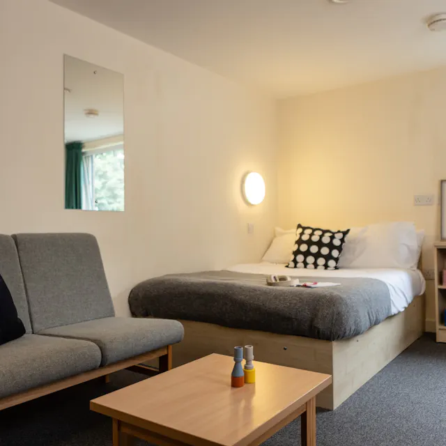 1 Bedroom Apartment room image 1