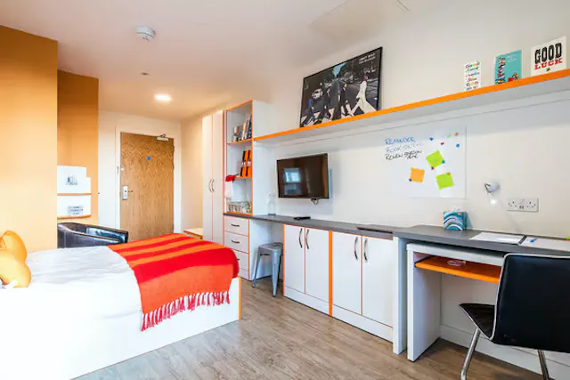 Classic Plus room image 1