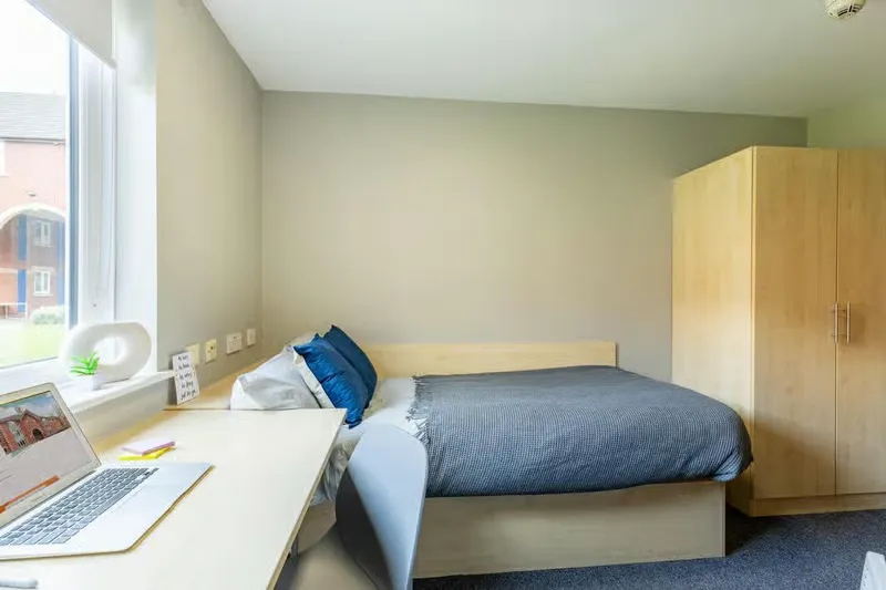 Classic 3 Bed Flat