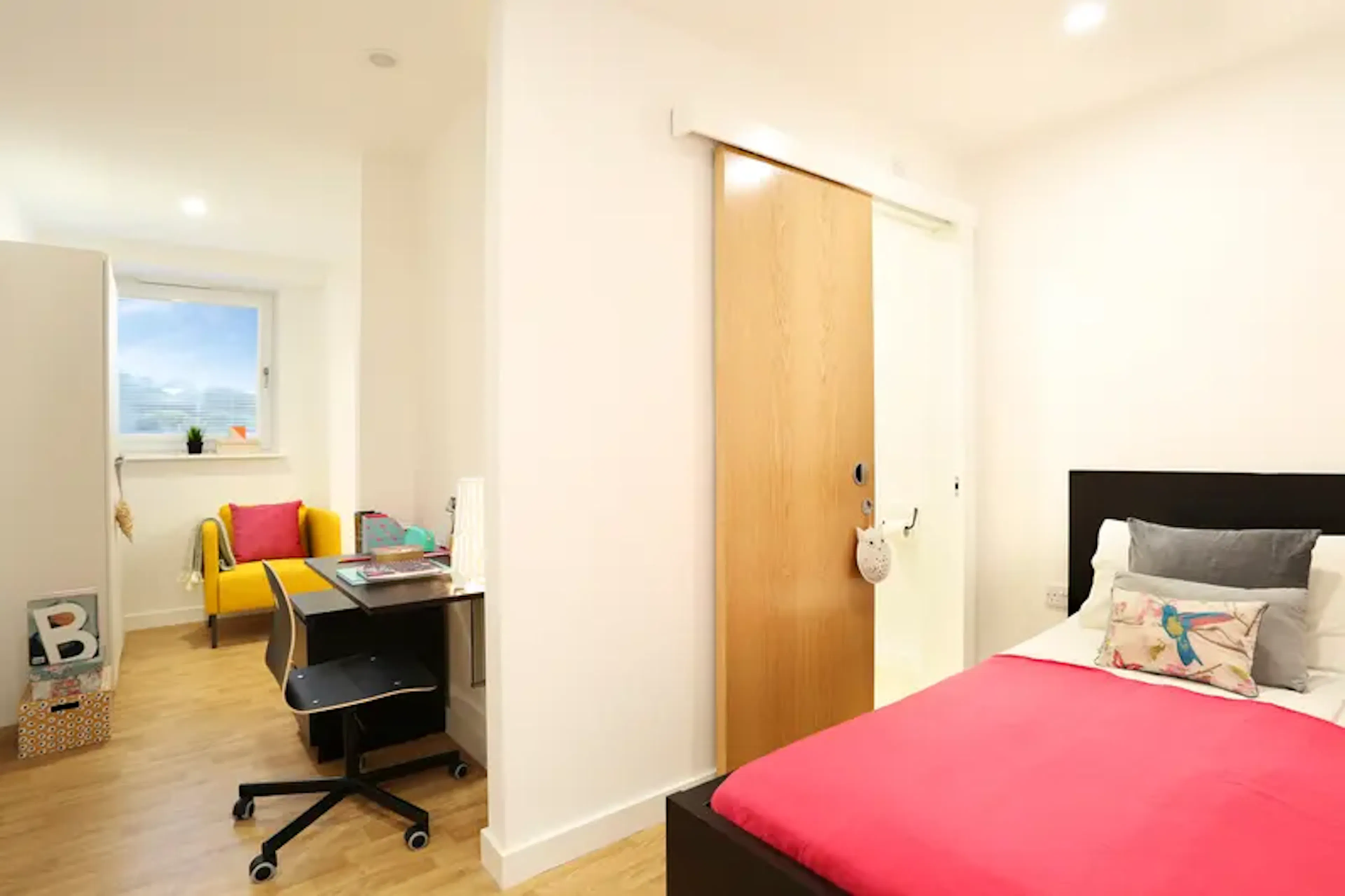 Top Floor Studio ROOM 3