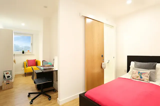 Top Floor Studio room image 1