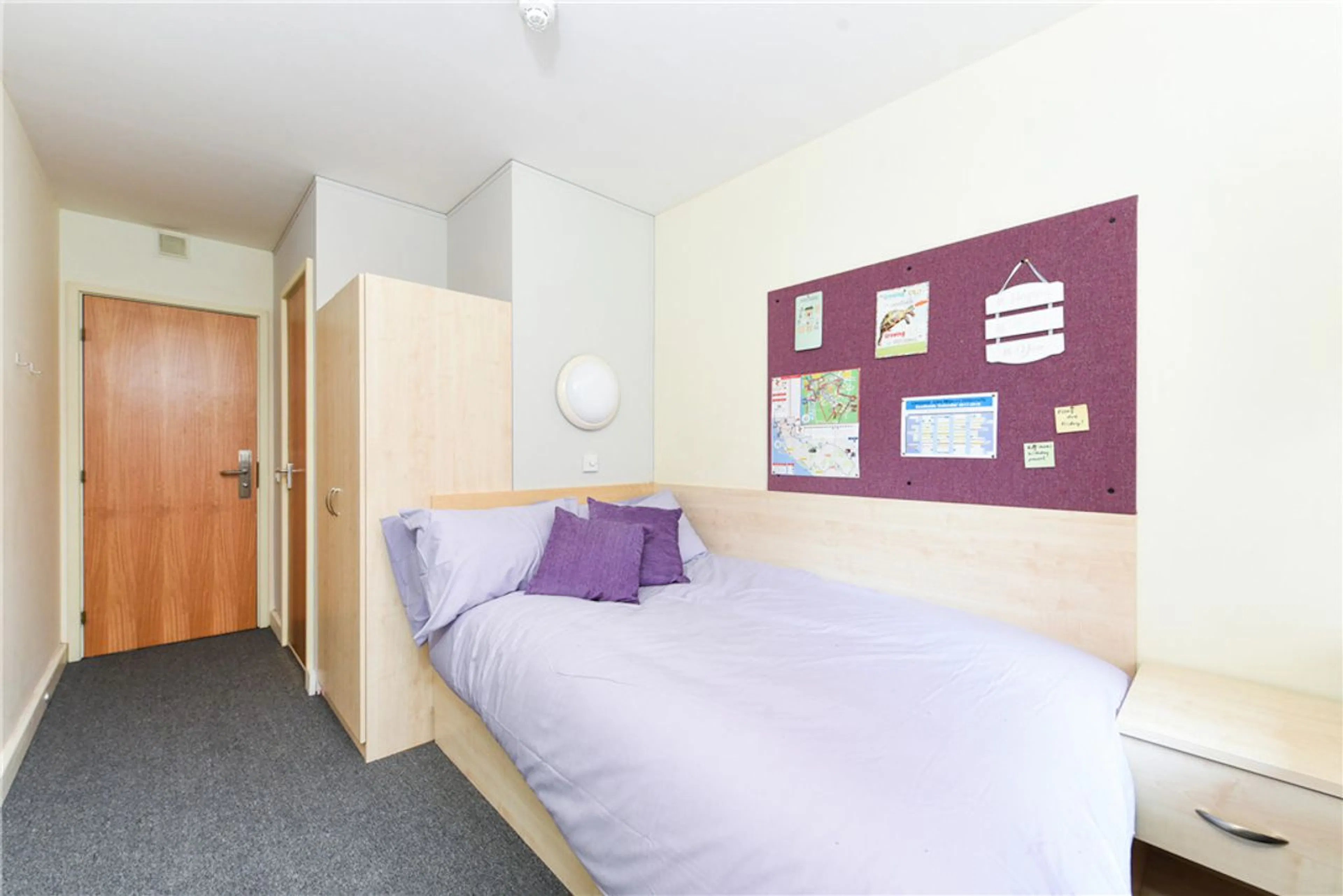 Bronze En-Suite ROOM 1