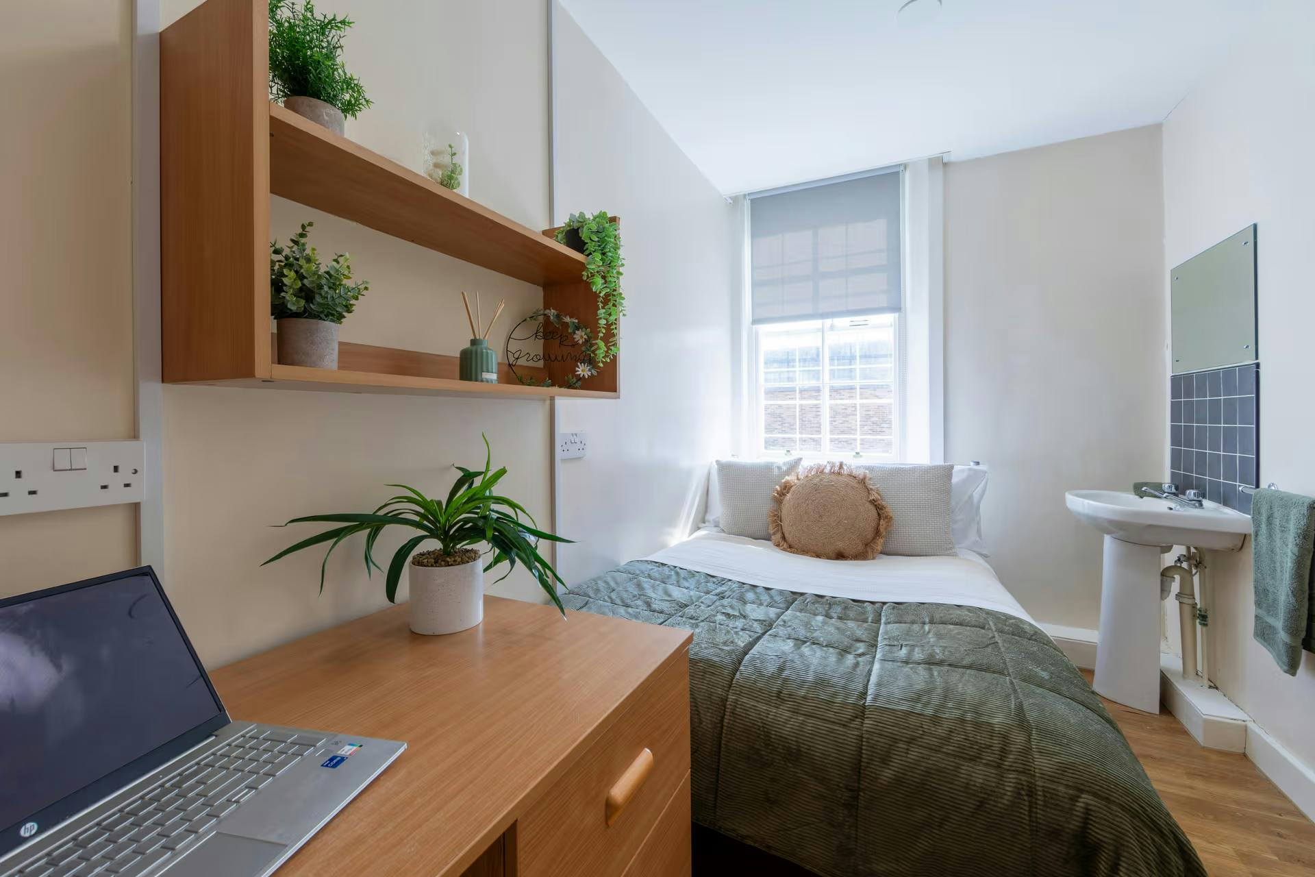 garth-heads-newcastle-Silver Non Ensuite