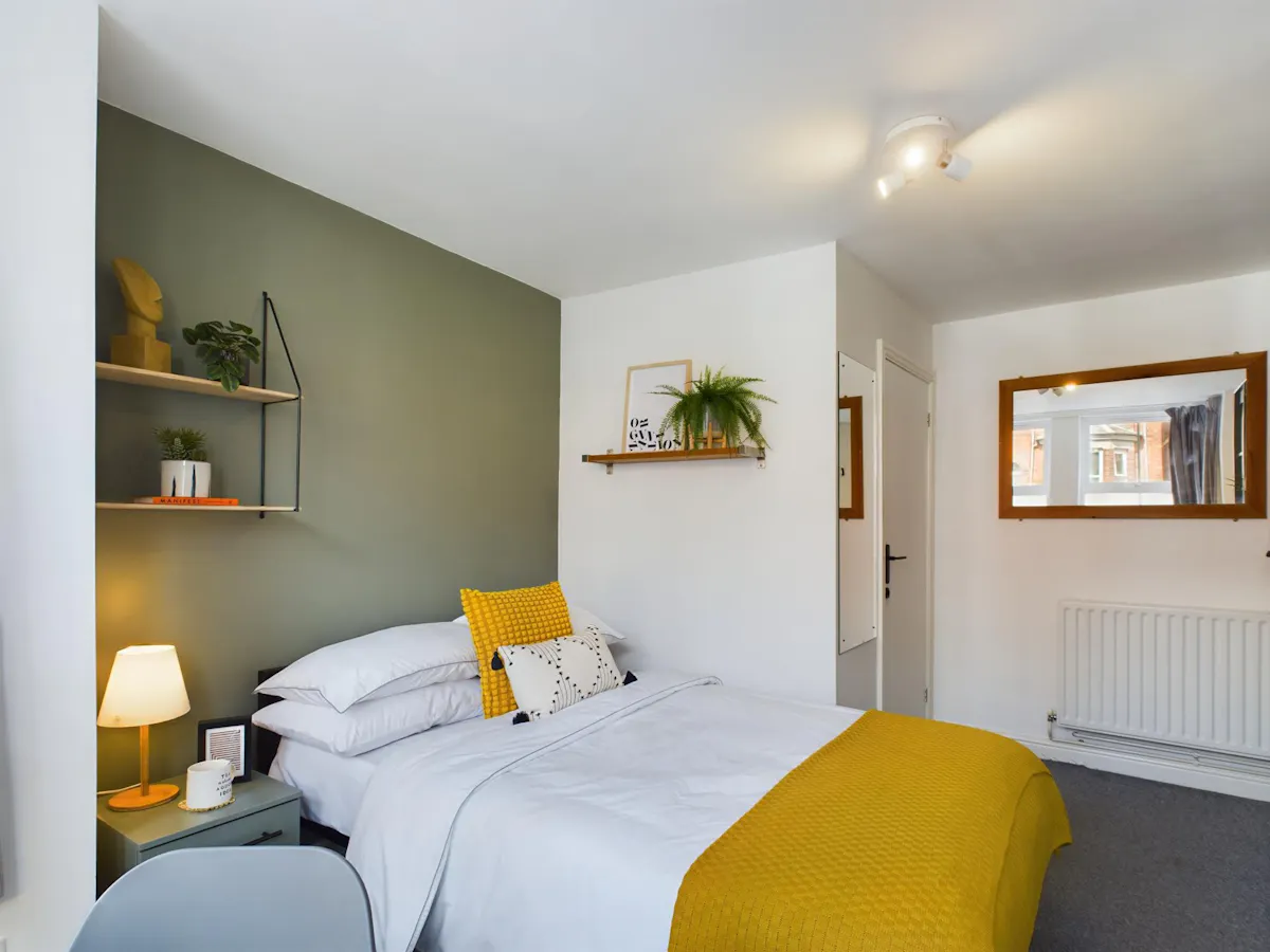 4 Bed Apartment ROOM