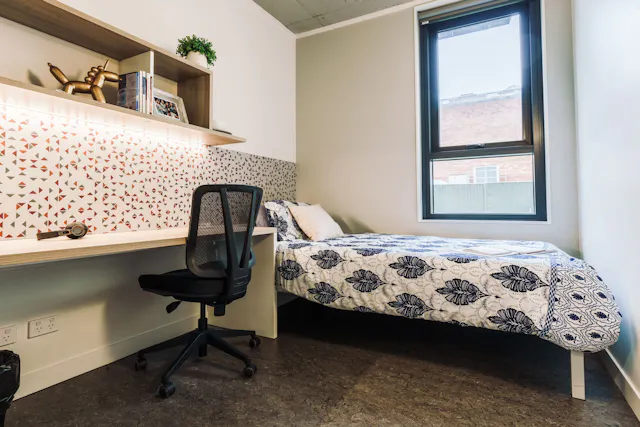 6 Bed Standard Apartment room image 2