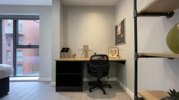 Accessible En-Suite room image 2