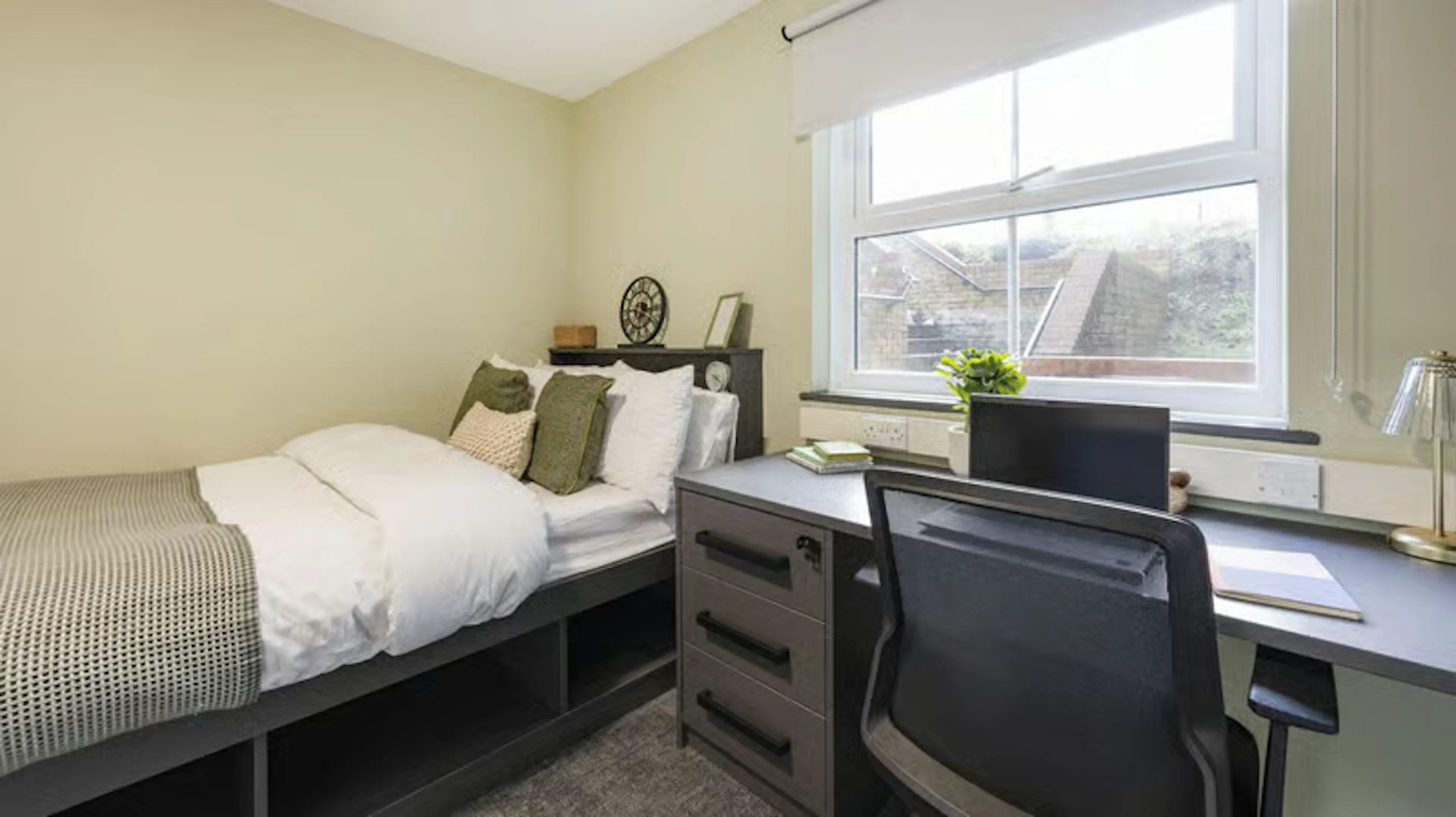 Ensuite ROOM 1