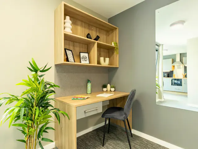 1 Bed Club Apartment room image 2