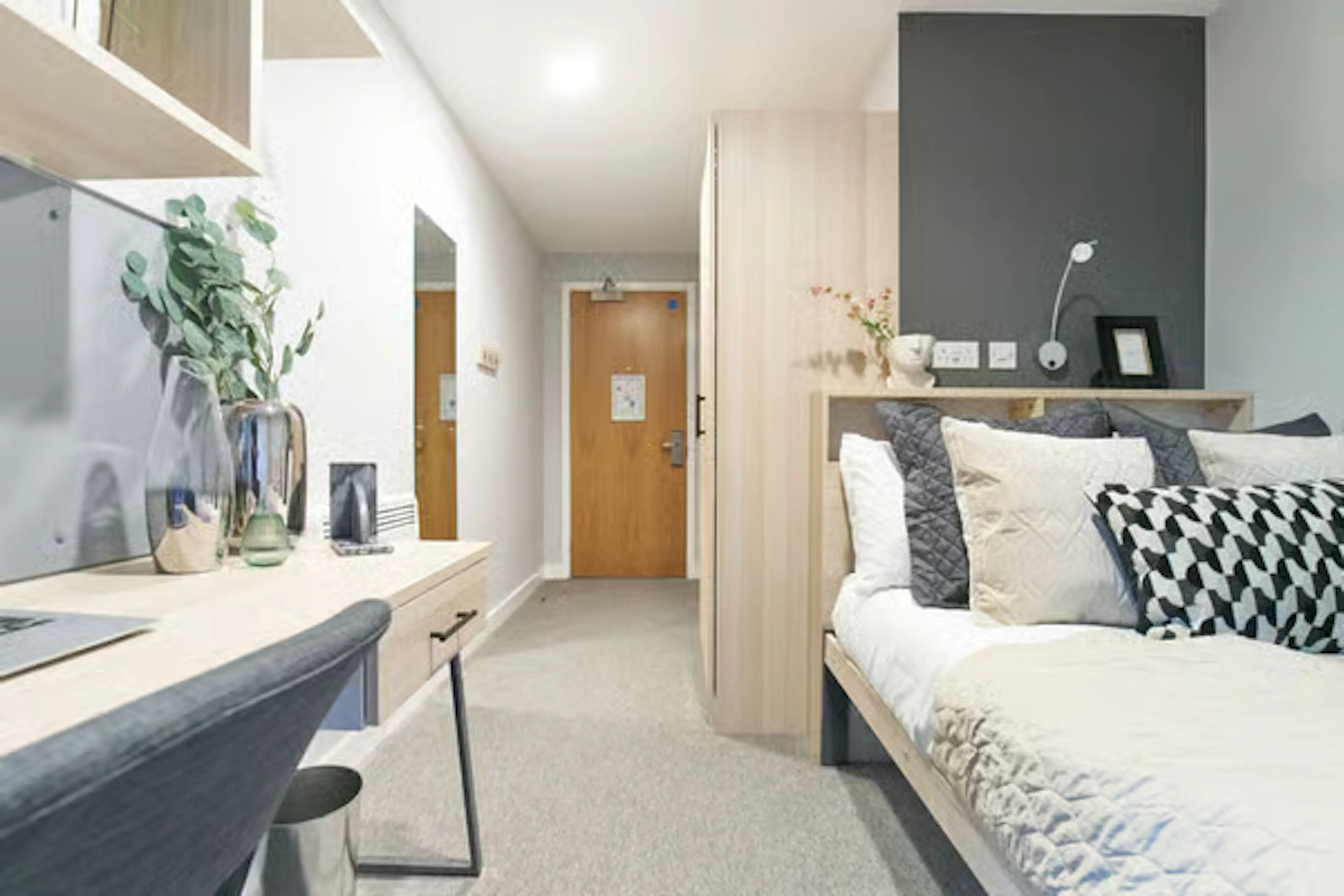 Standard Ensuite ROOM 2