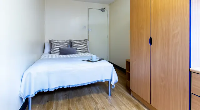 Bronze Room room image 2