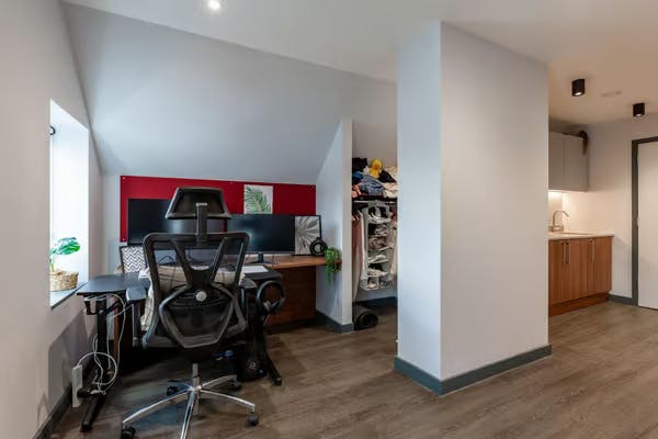 Executive Plus Studio