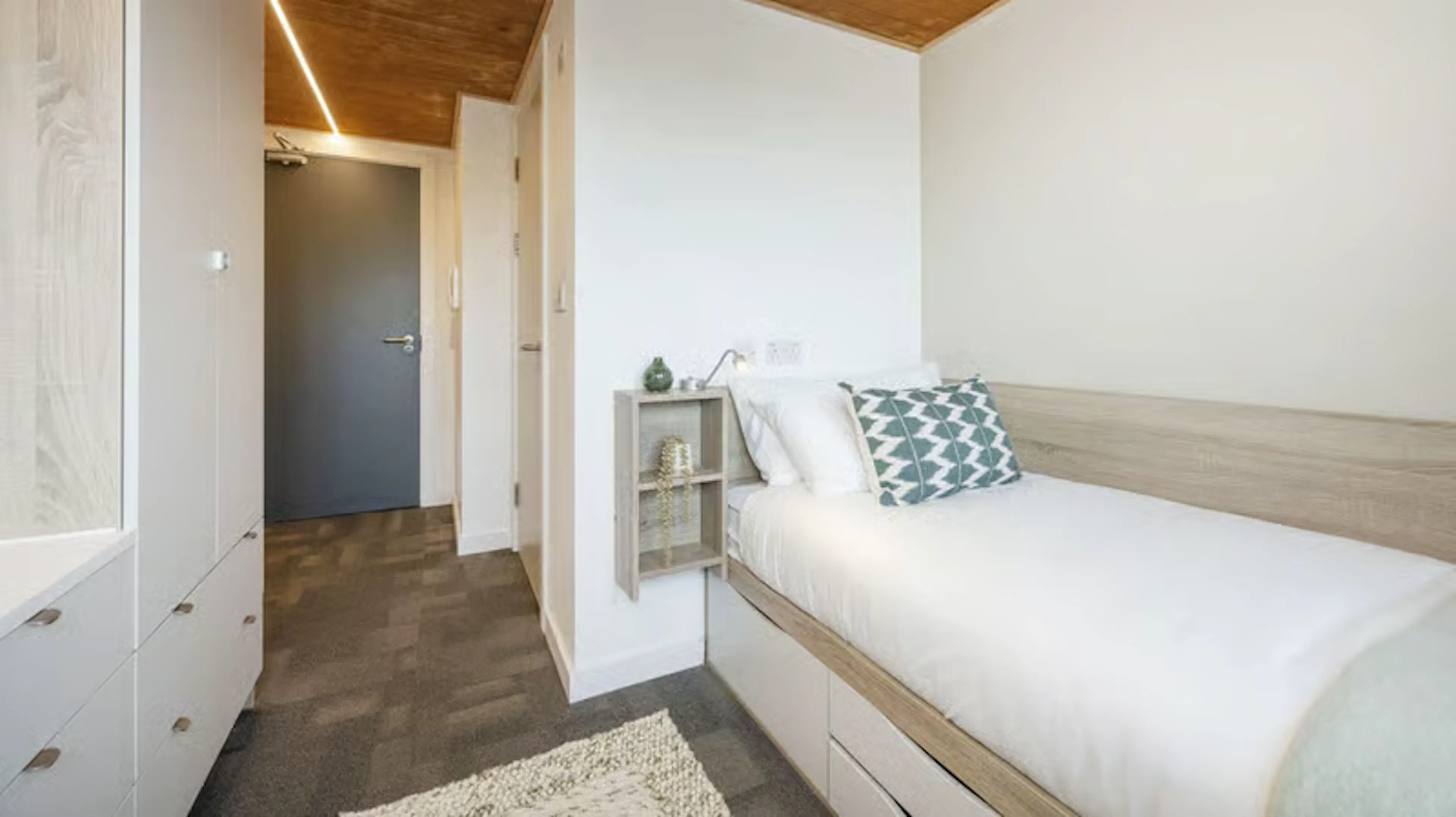 Standard Single Ensuite ROOM 1