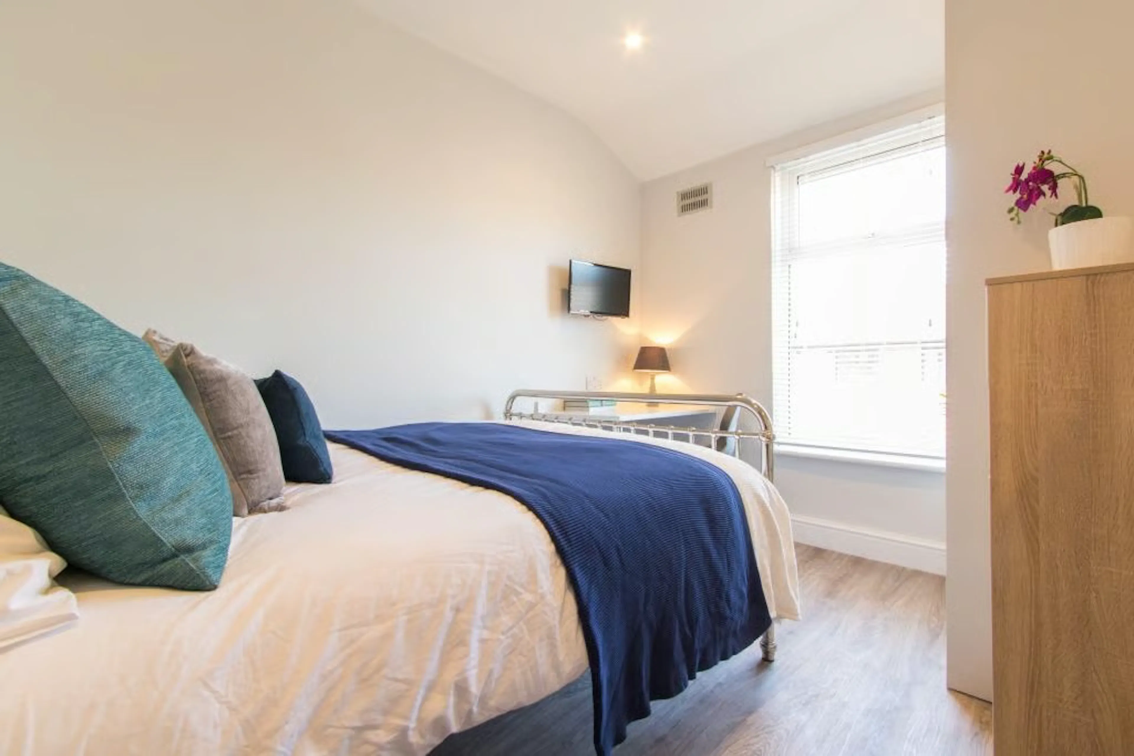 ROOM ROOM 4