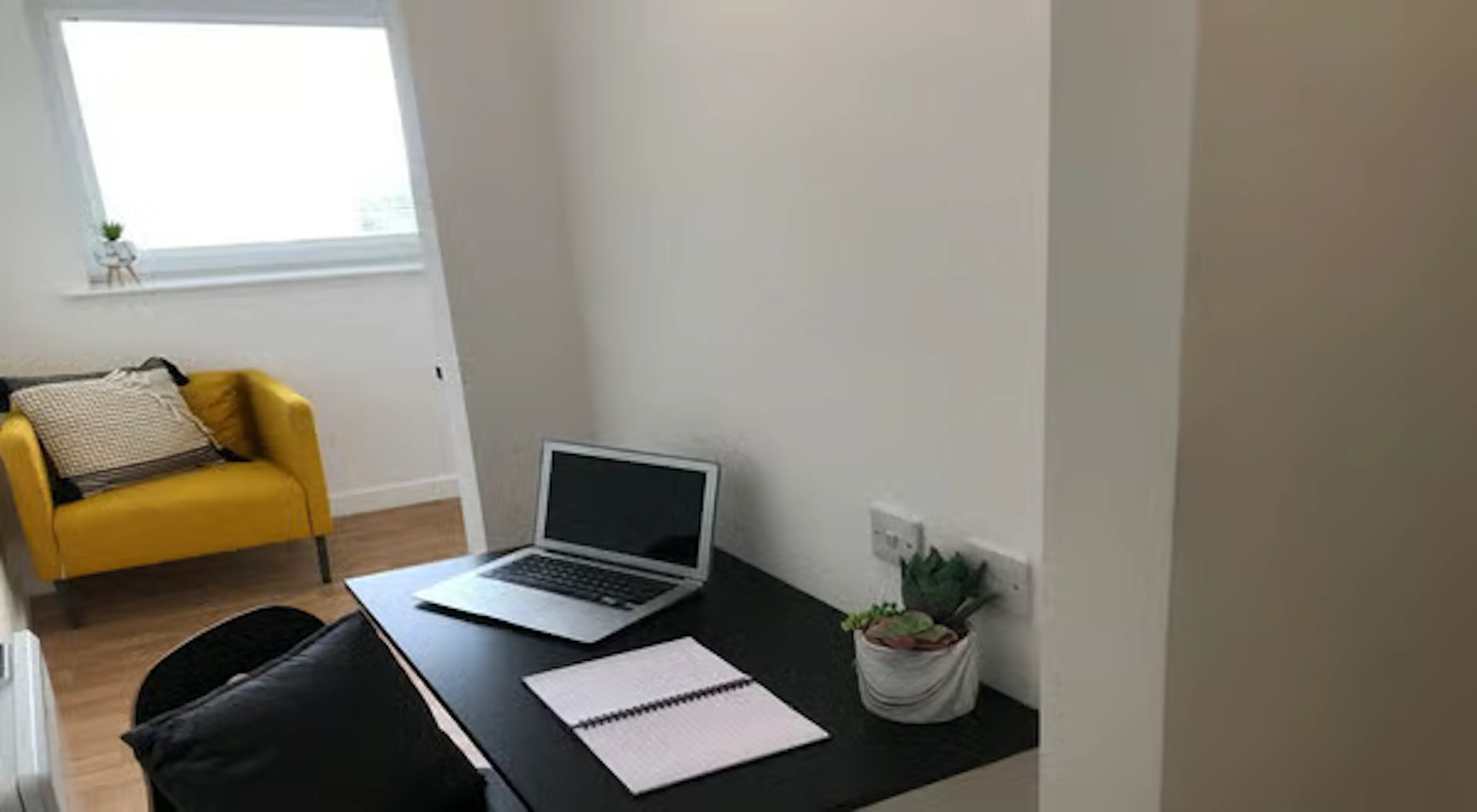 Classic Studio ROOM 1