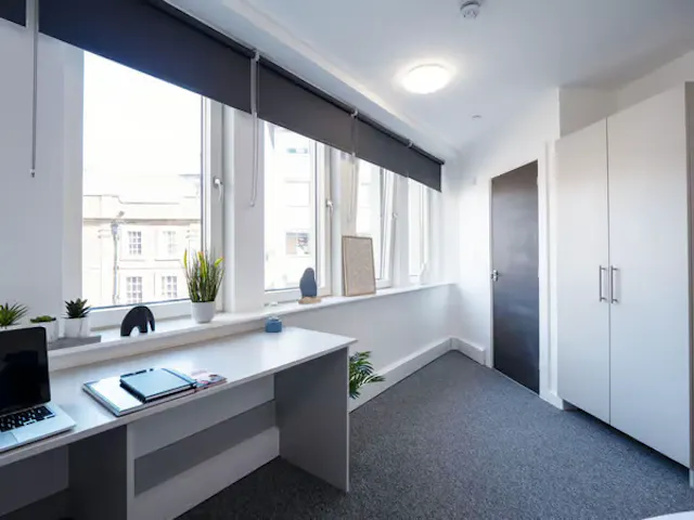 Platinum Ensuite room image 2