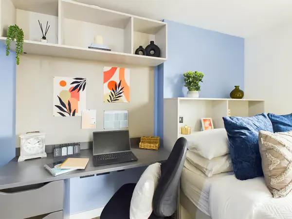 Corner Studio