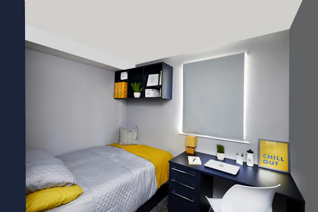 Premium Ensuite room image 3
