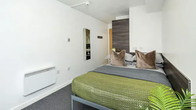 Premium Ensuite room image 3