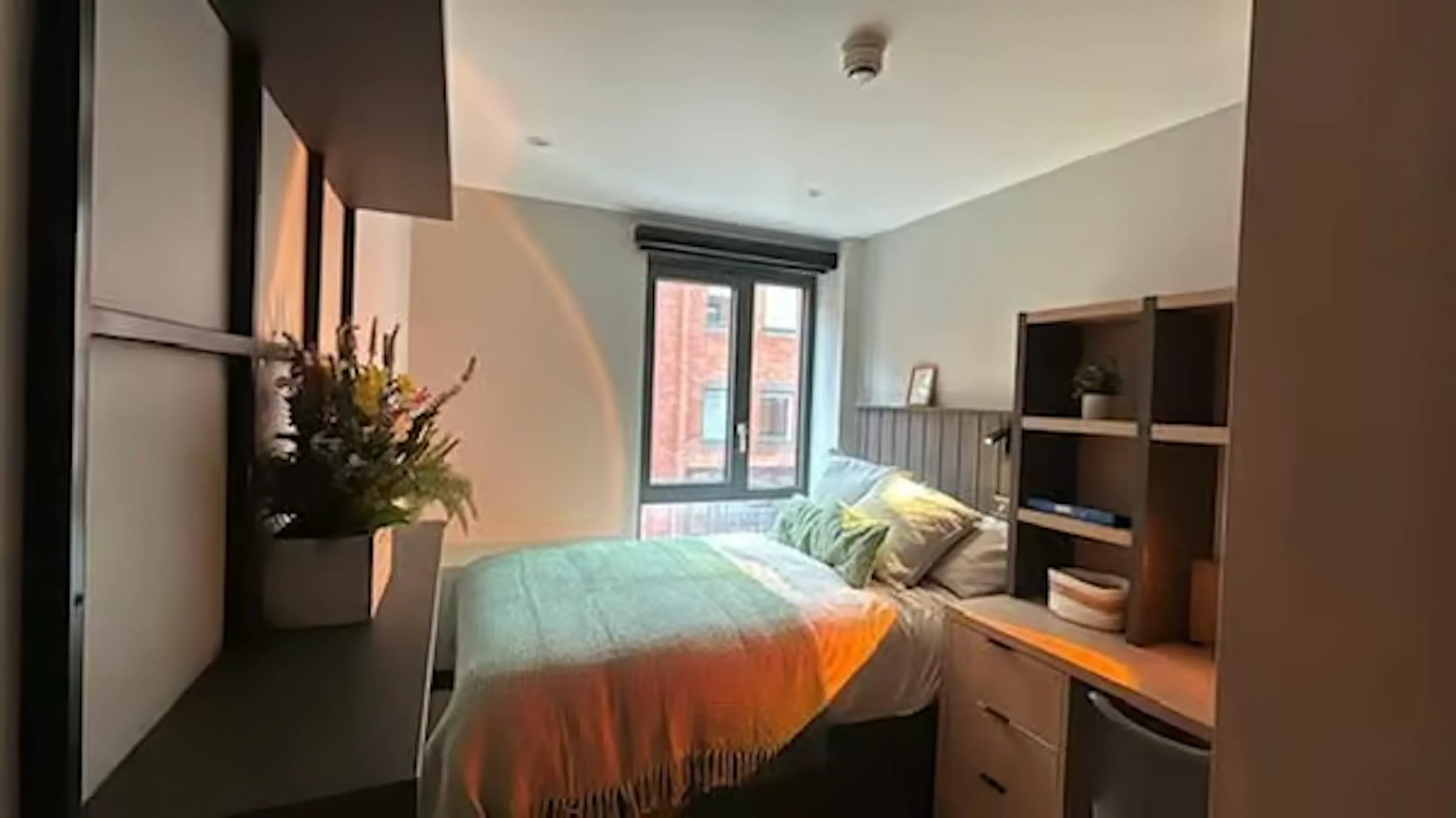Modern Classic Ensuite ROOM 4
