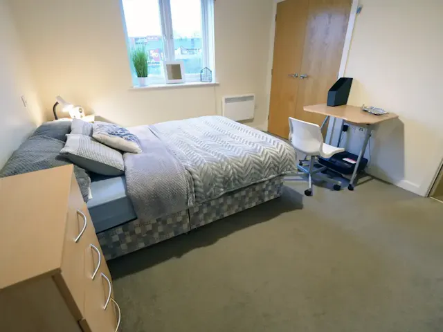 4 Bed Apartment room image 2