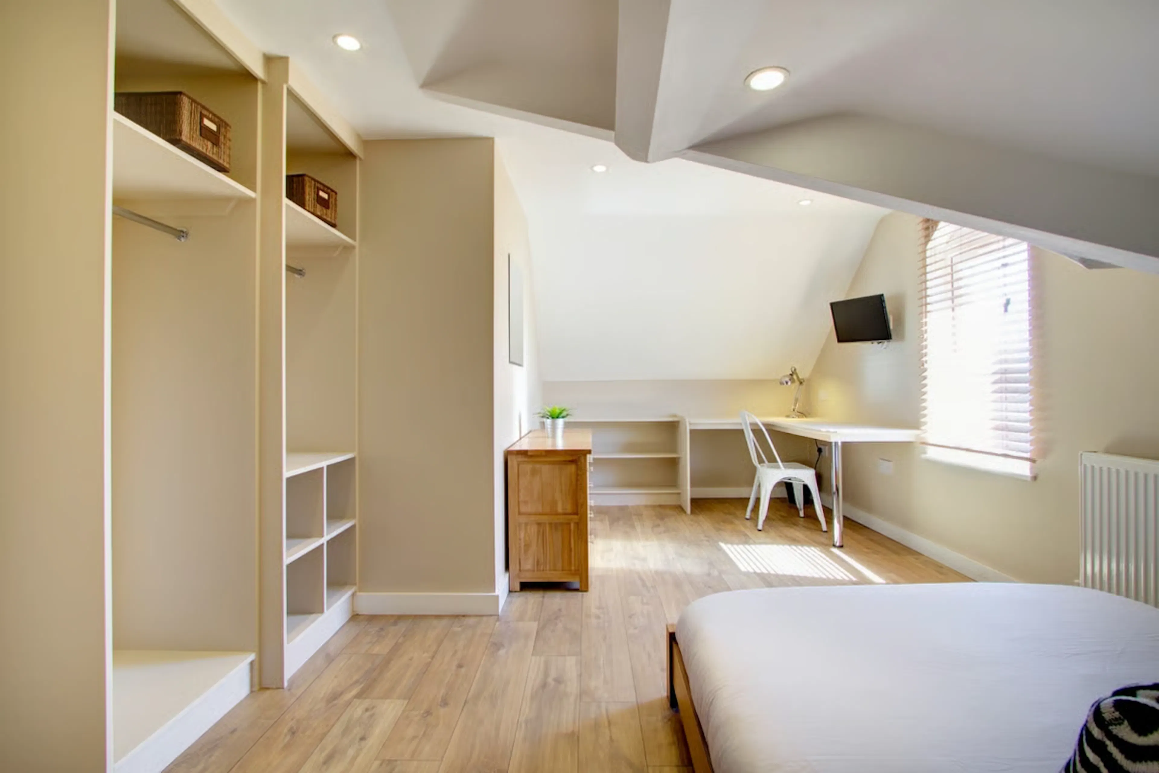 ROOM ROOM 4