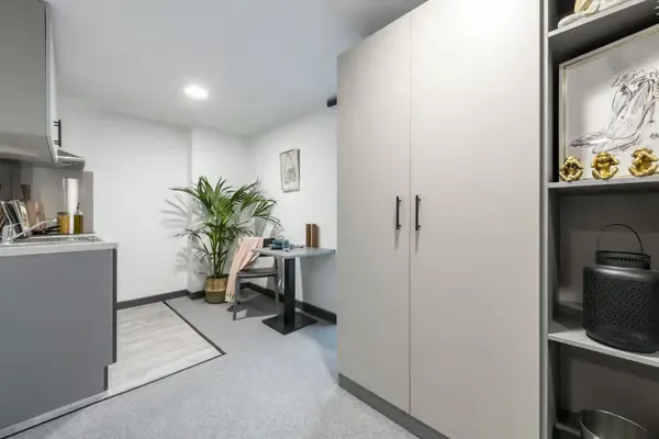 Ground Floor Bronze Studio ROOM 2
