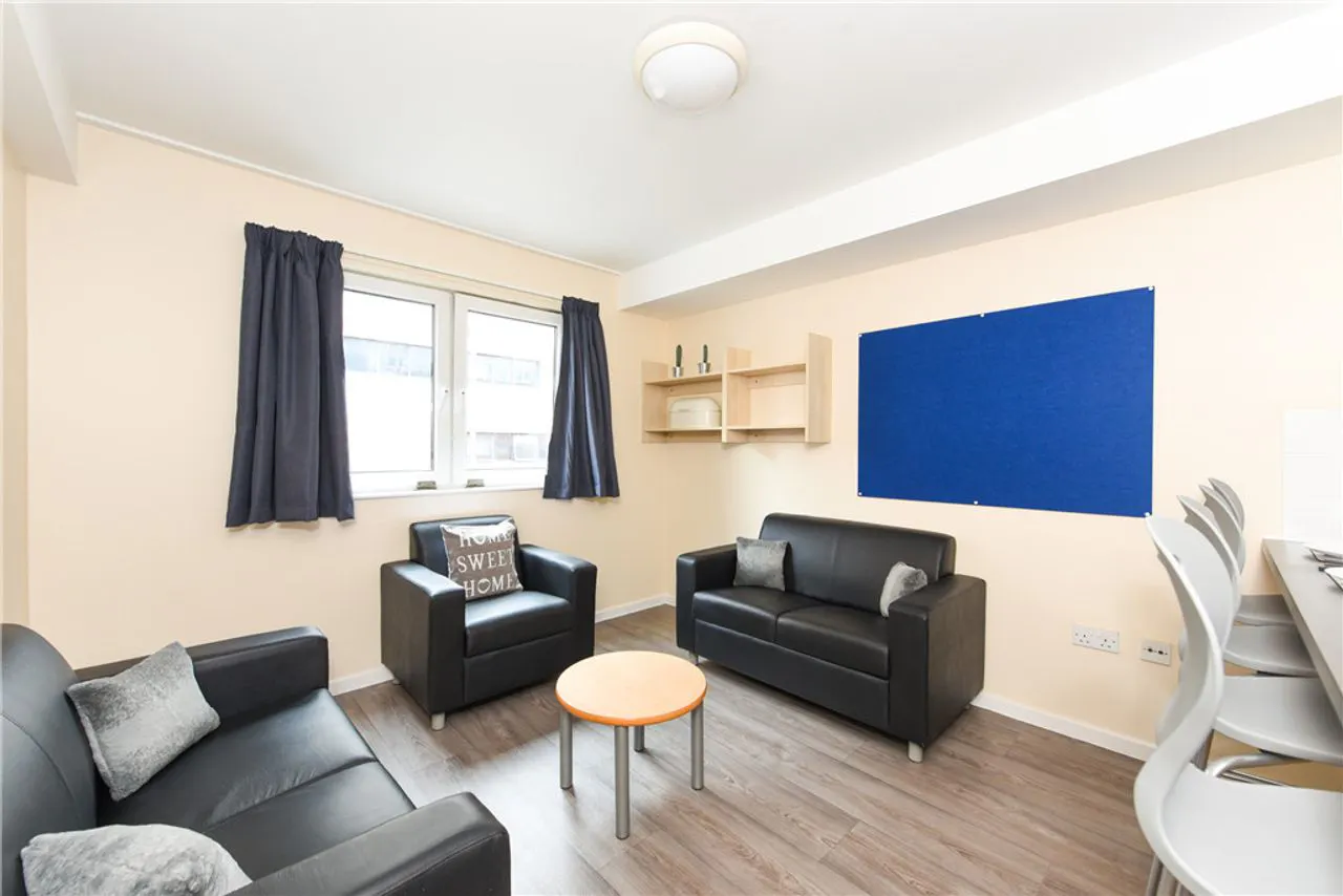 Bronze En-Suite ROOM 2