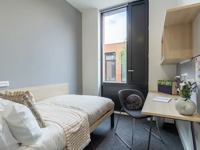 Classic Ensuite room image 5