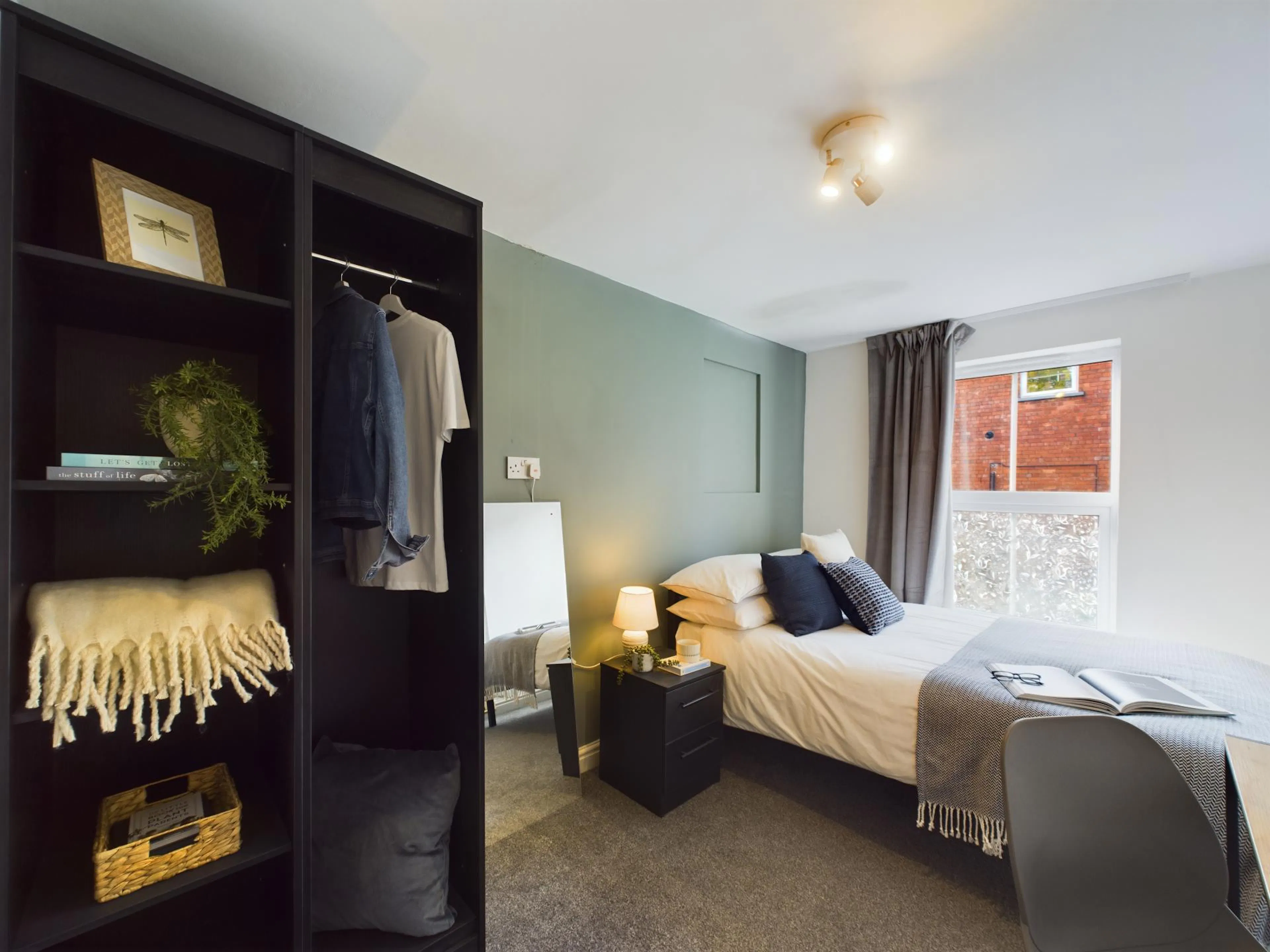 4 Bed Apartment ROOM 4