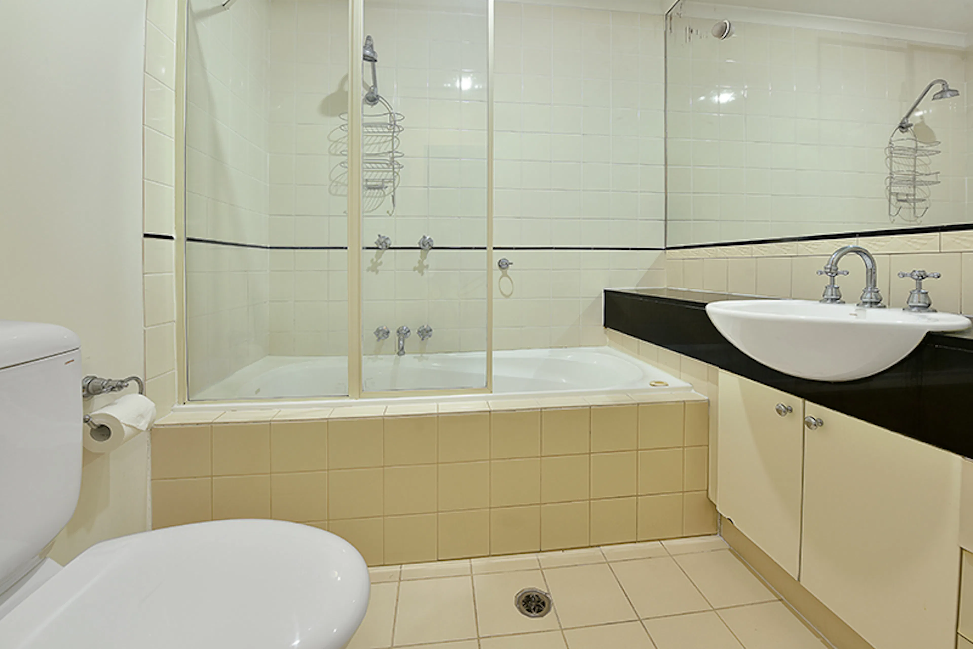 2 Bedroom apartment (804) BATHROOM 3