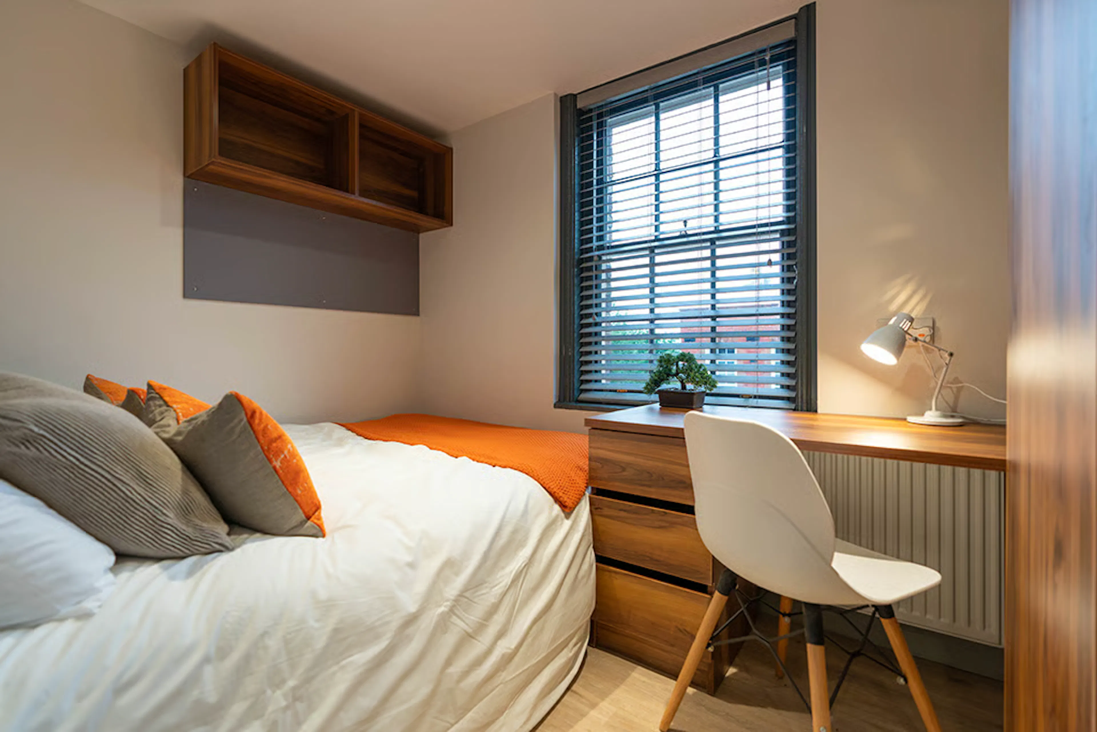 ROOM ROOM 4