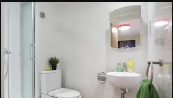 Classic En-Suite, Ground Floor, Behn Hall