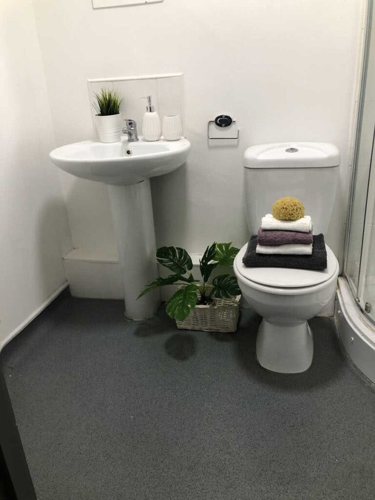 Classic En-Suite