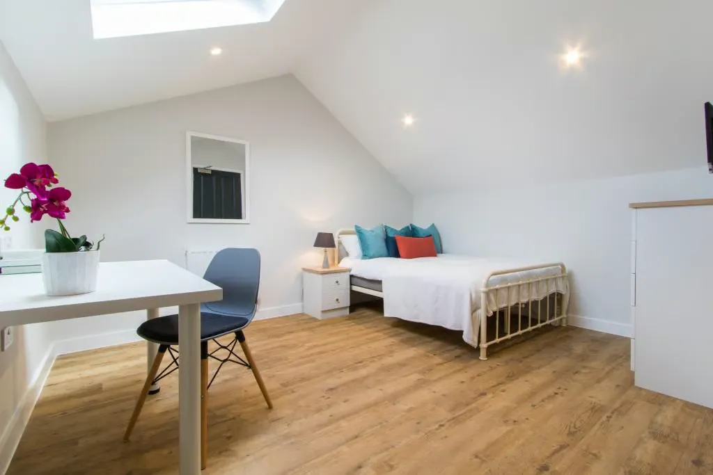 ROOM ROOM 3