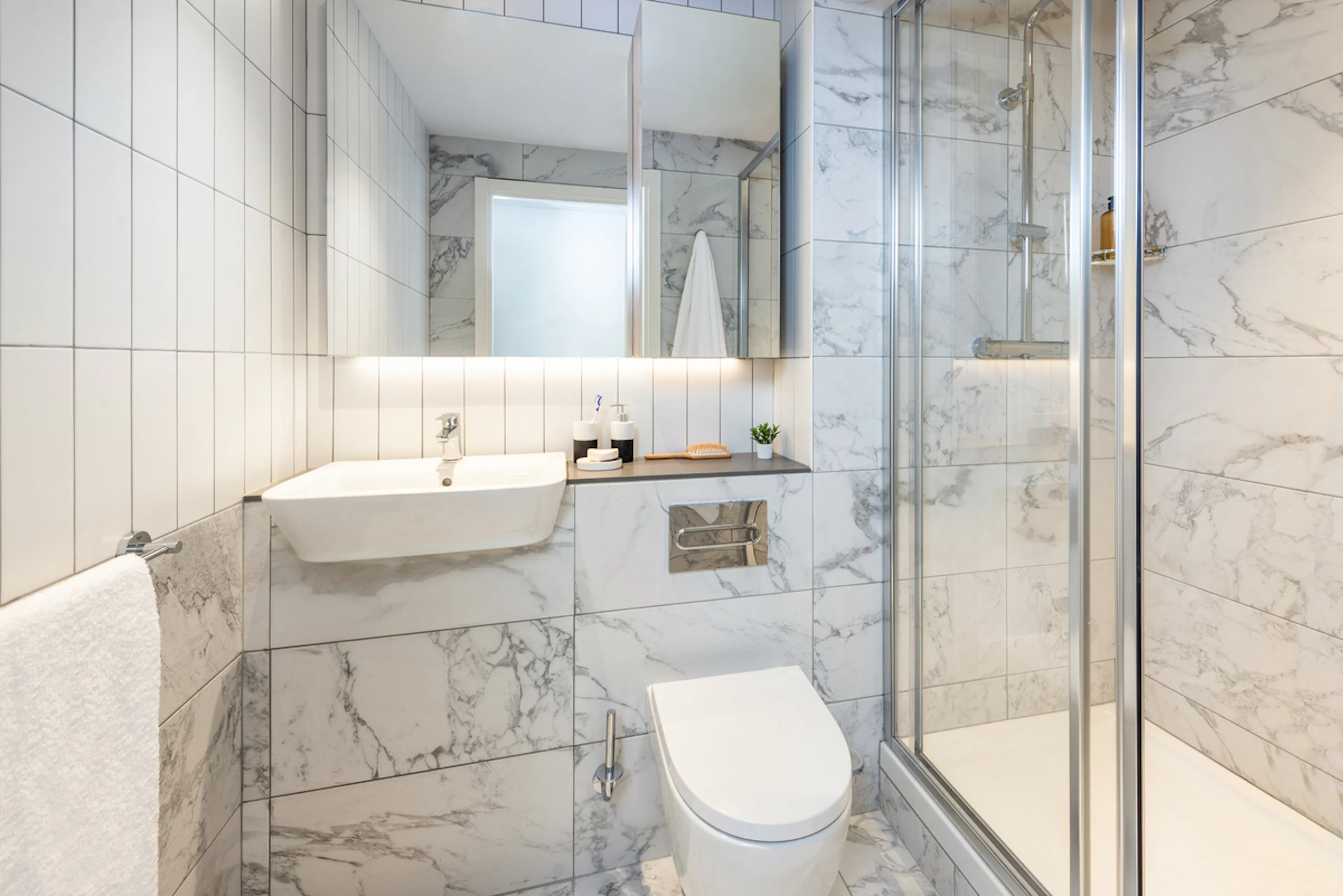 Lite BATHROOM 2
