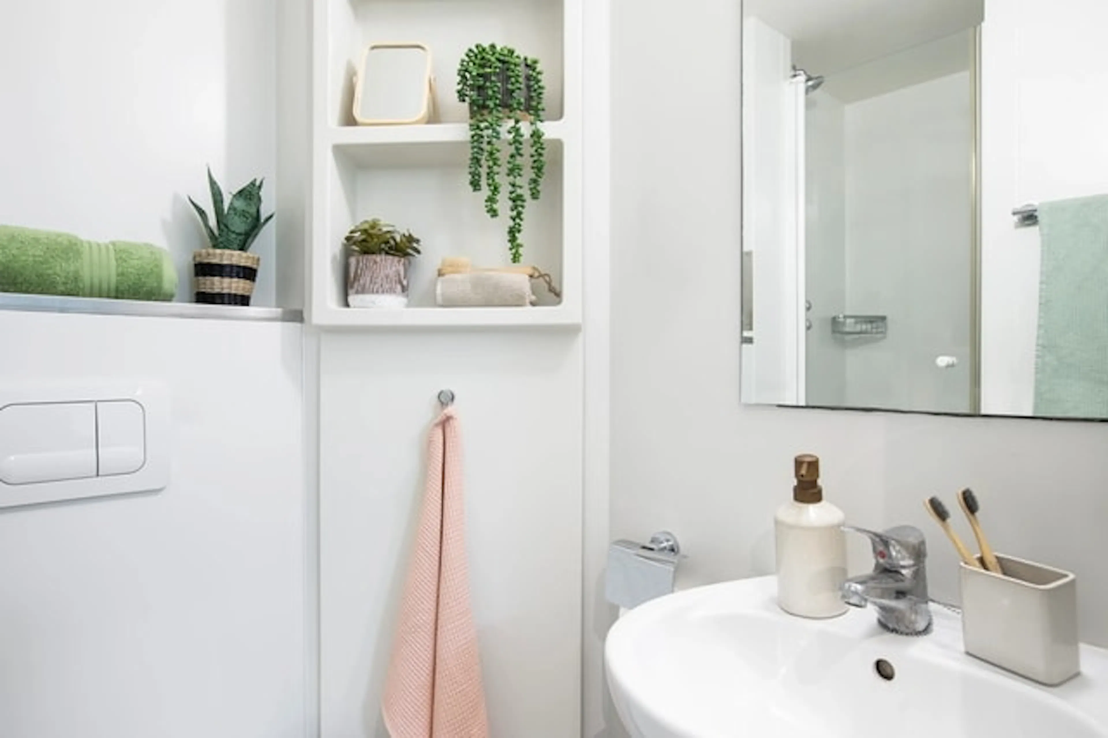 Studio Small Standard Double BATHROOM 3