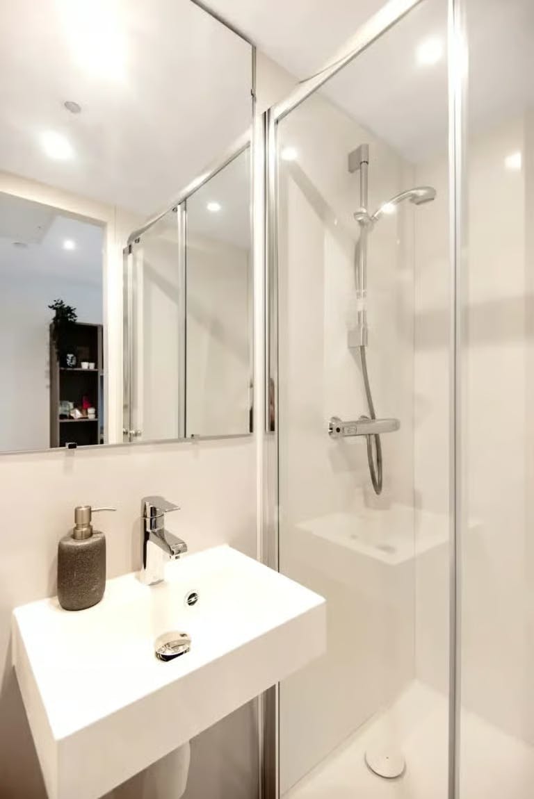 Superior Ensuite