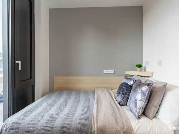 Classic Plus 4 Bed Ensuite room image 1