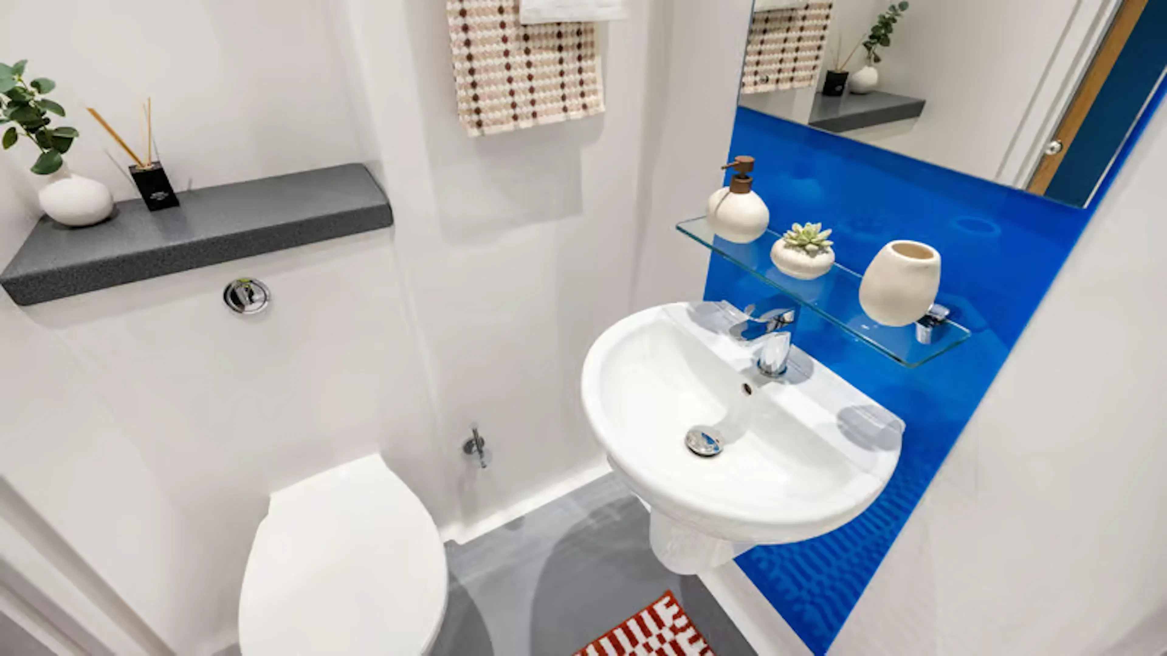 Premium Plus Studio BATHROOM 4