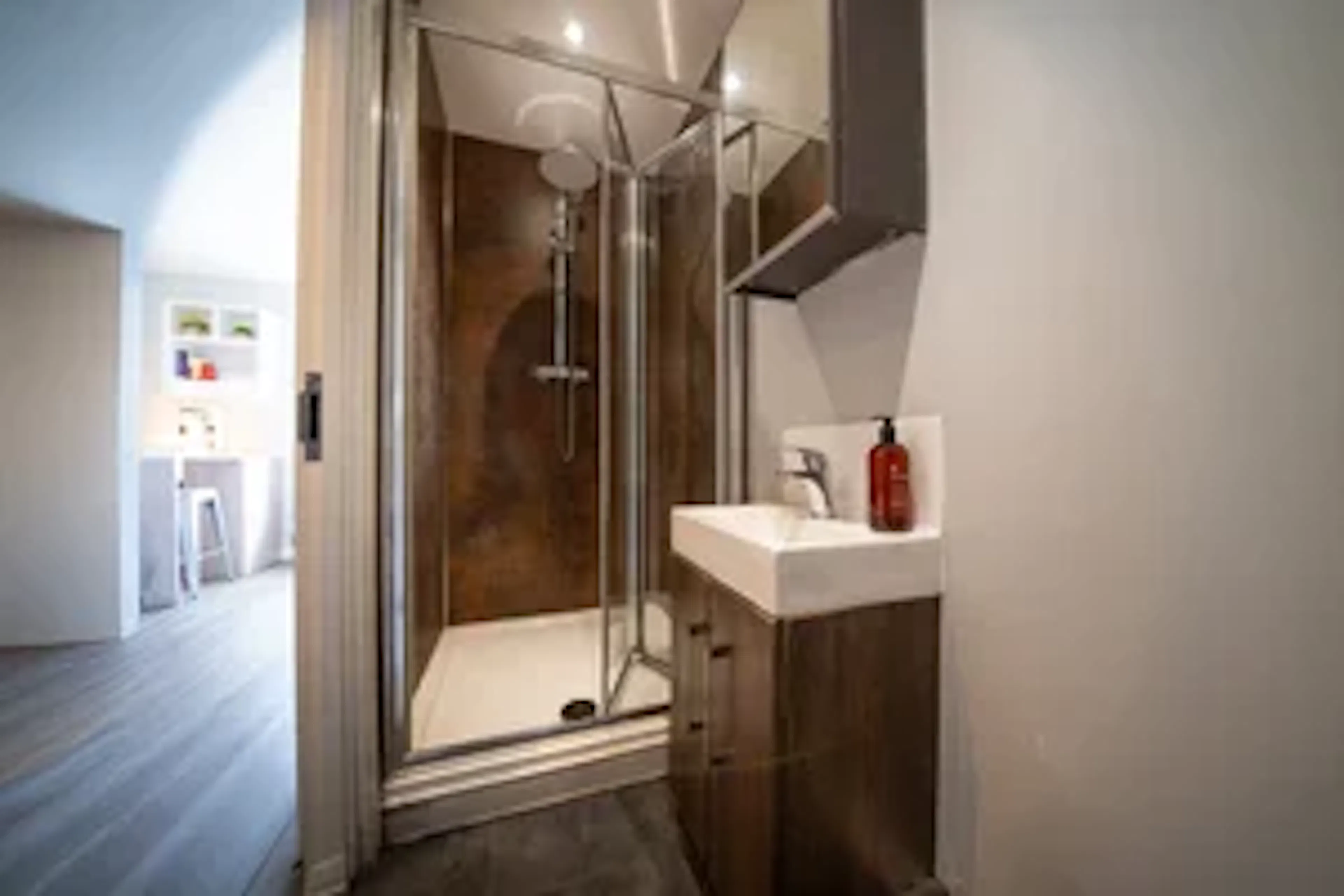 BATHROOM BATHROOM 2
