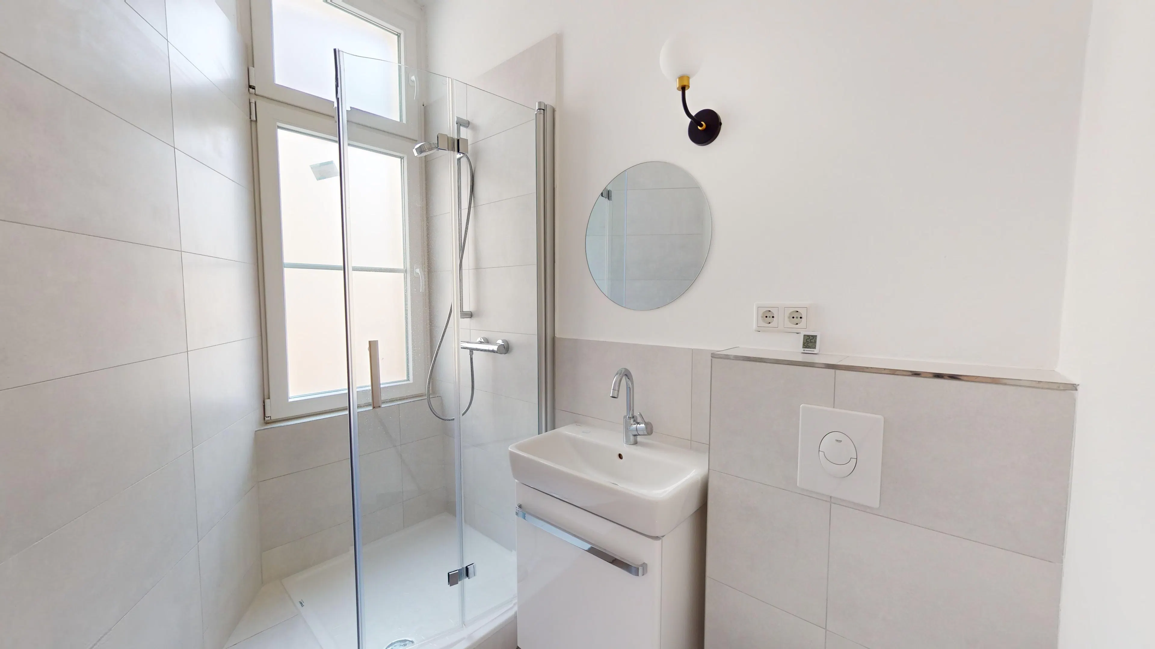 BATHROOM BATHROOM 3