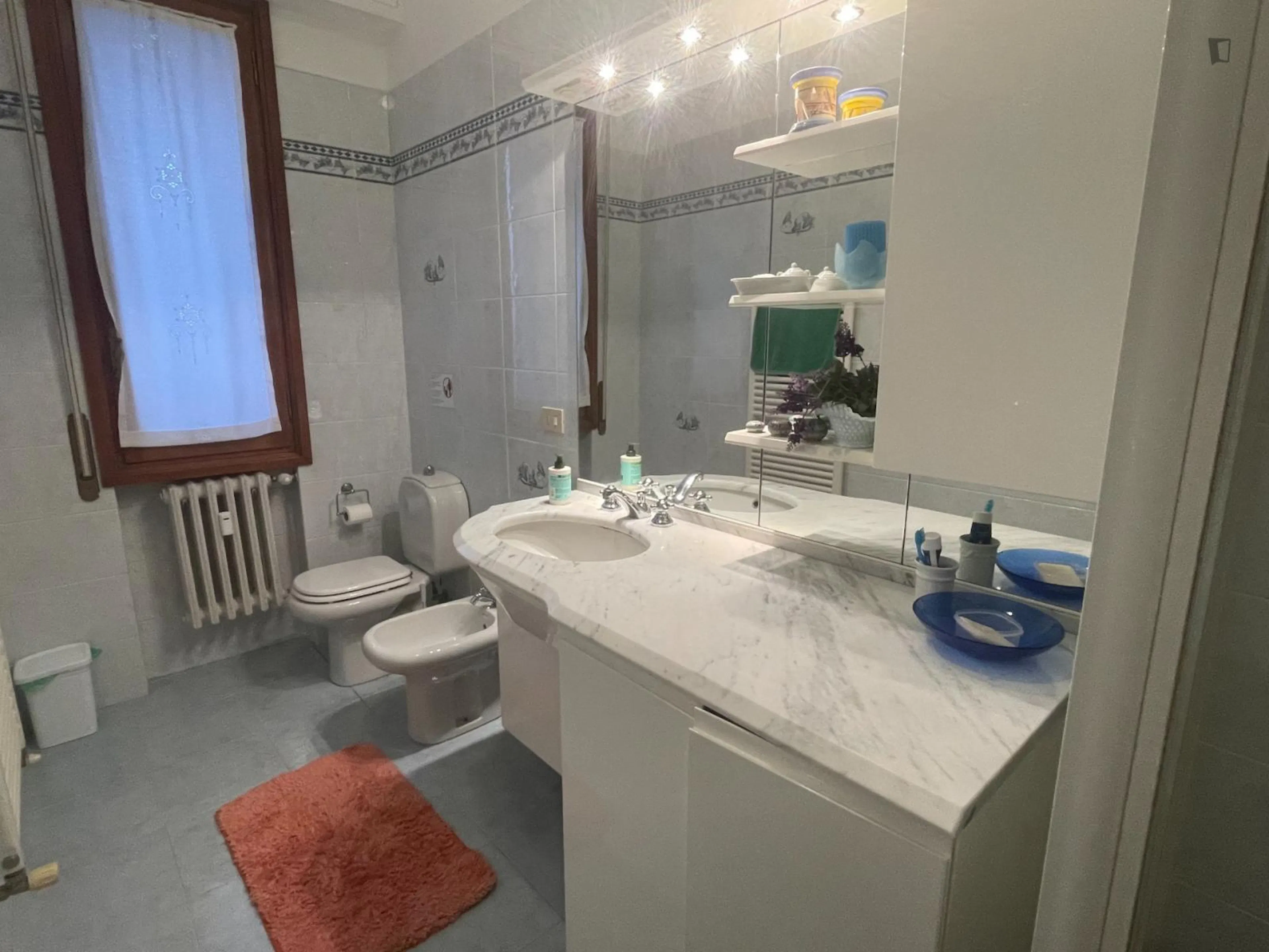 5 Bedroom Apartment BATHROOM 3